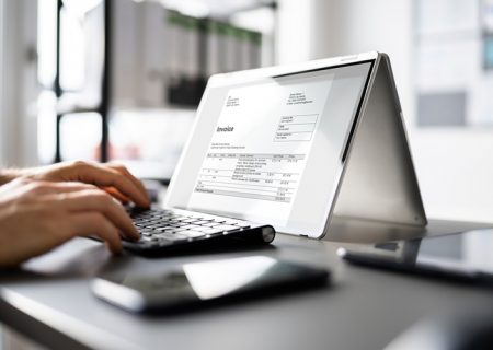 Online Digital E Invoice Statement On Hybrid Laptop